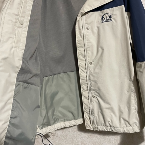 Sorel Omni-Tech waterproof jacket. - Picture 3 of 8